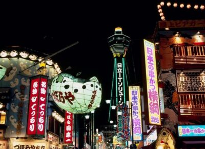 Hungry Osaka Street Food Tour:15 Tastings & 3 Drinks with a Local