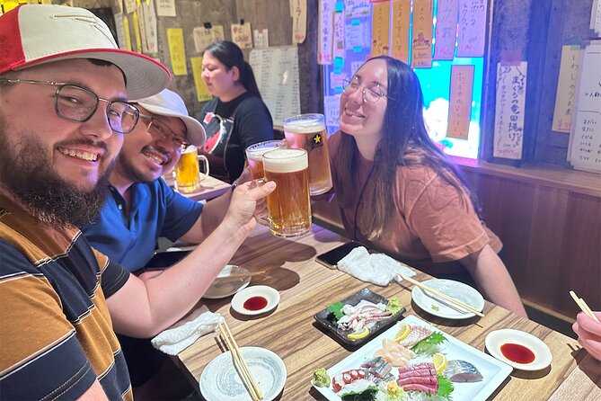 In Fukuoka! Guide to an izakaya only 100% locals know/Bar Hopping - Stop 2: yakitori with salt or sauce choices