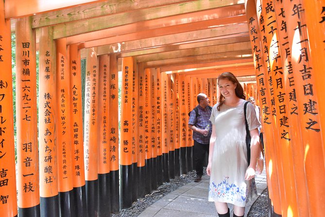 Inside of Fushimi Inari - exploring and lunch with locals - Snack and tea break: mountain hut comfort before lunch