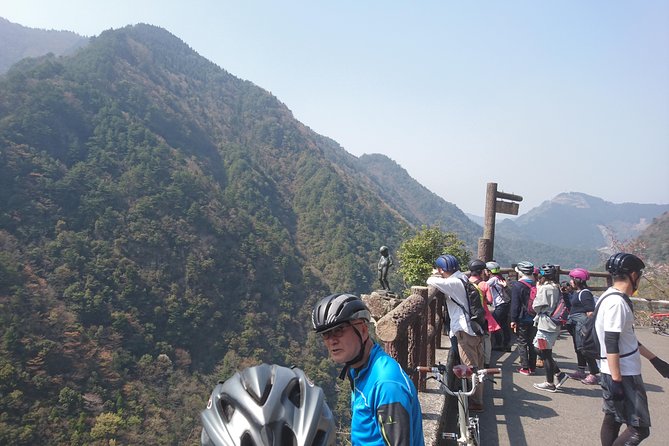 Iya Valley BROMPTON Slow Cycling Tour - The Iya Valley sights you will pause for along the ride