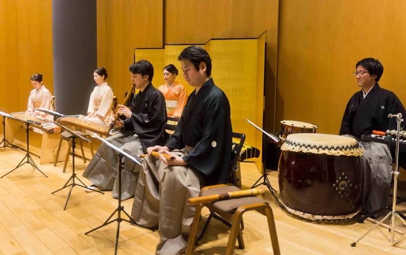 Japanese Traditional Music Show in Tokyo - How the show teaches the music without killing the vibe