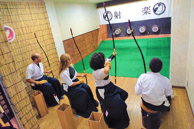Japanesel Archery Experience HIROSHIMA CASTLE SHARAKU - Kyudo at Hiroshima Castle Sannomaru Ruins: your hour starts fast