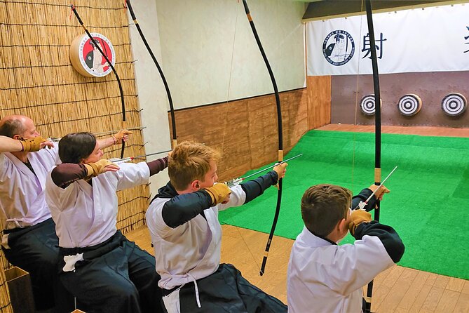 Japanesel Archery Experience HIROSHIMA CASTLE SHARAKU - Instructors and translation support: what to do if you do not speak Japanese