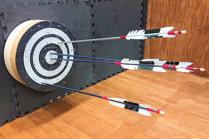 Japanesel Archery Experience HIROSHIMA CASTLE SHARAKU - Equipment and photo moments: getting your shots and your souvenirs