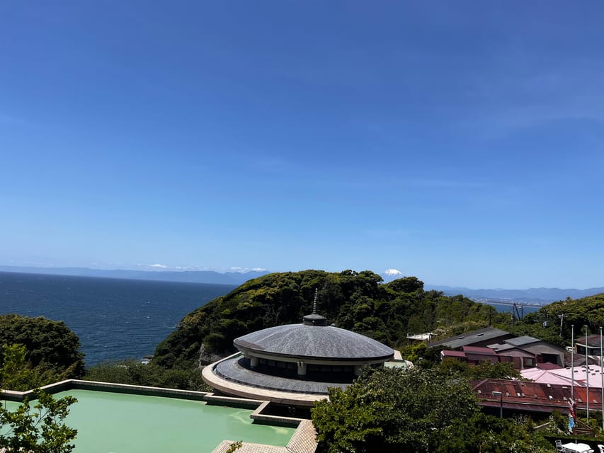 Kamakura and Enoshima: Private Guided Day Tour with Vehicle - Lunch timing and where your guide helps most