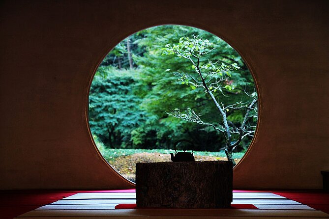 Kamakura Full Day Walking Tour with Local Expert Guide and Pickup - Meigetsuin (Hydrangea Temple) and Engaku-ji: Zen calm, with a guide to read it