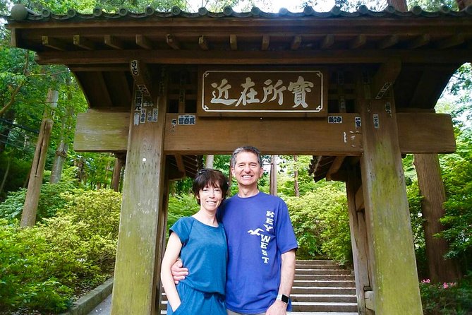 Kamakura Private Tour: Temples, Nature, and the Great Buddha - Zeniarai Benten Ugafuku Shrine: the hillside hole framed by torii