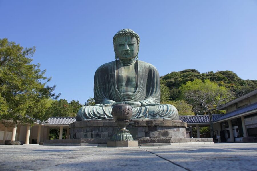 Kamakura Temples Private Guided Tour from Tokyo - The day starts with on-foot hotel pickup and a timed train ride