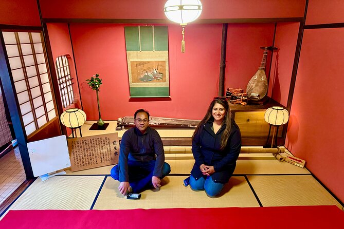 Kanazawa Full Day Private Tour to Top Highlights with Local Guide - Omicho Market for lunch energy, plus Oyama Shrine’s famous Shinmon gate