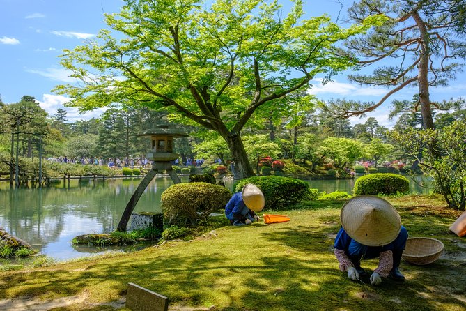 Kanazawa Full-Day Tour Private & Personalized with a Local Guide - Market Time for Real Kanazawa Flavors, With Smart Guidance