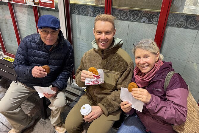 Kanazawa Gourmet Experience Omicho Market Tour - Guides in the spotlight: Yuji and Koki set the tone