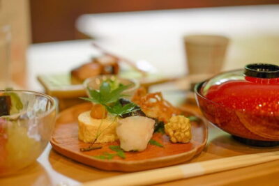Kanazawa Half-day Tour: Curated: Gardens, Craft & Geisha District