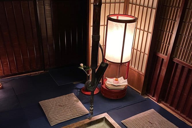 Kanazawa Half-day Tour: Curated: Gardens, Craft & Geisha District - Kanazawa Castle Area: Small Details You’d Miss Without A Guide