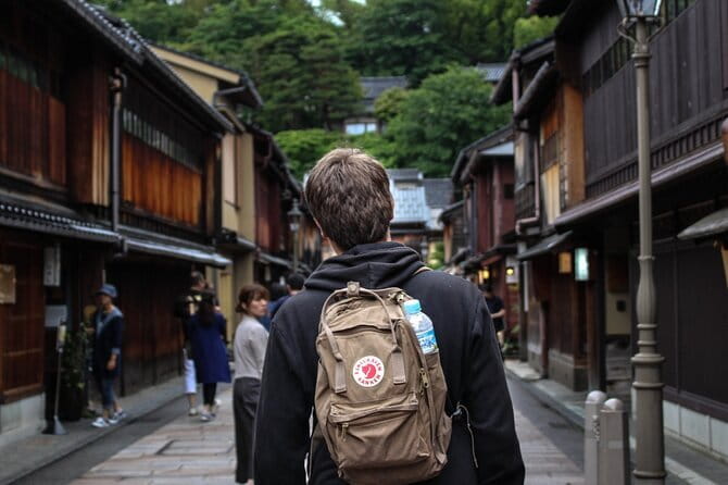 Kanazawa Half-day Tour: Curated: Gardens, Craft & Geisha District - Food Stops That Keep The Day Moving: Gold-Leaf Ice Cream And Matcha