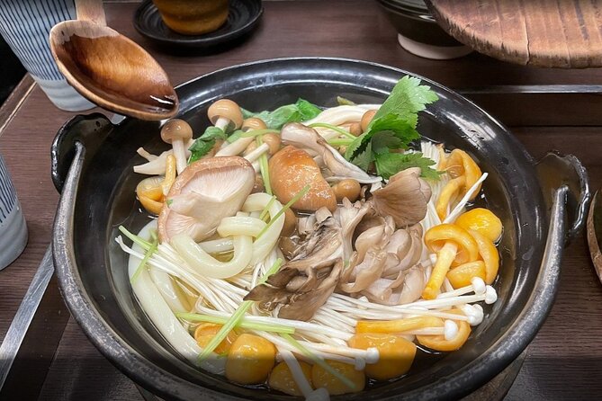 Kanazawa Night Tour with Local Meal and Drinks - Stop 3: Kazuemachi Chayagai, short stop, big atmosphere