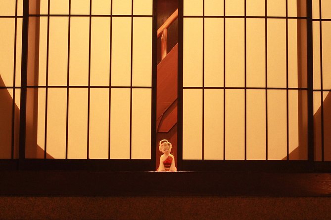Kanazawa Night Tour with Local Meal and Drinks - Guides and group size: why your guide name shows up again and again