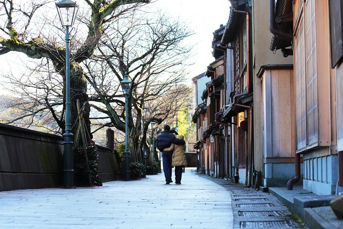 Kanazawa private half day/Photoshoot by professional photographer - Price and Value: What $128.14 Buys You