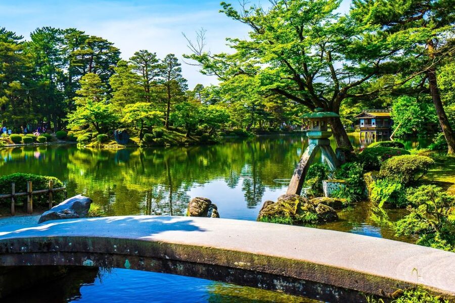 Kanazawa: Private Tour with Local Guide - Who should book this private Kanazawa tour