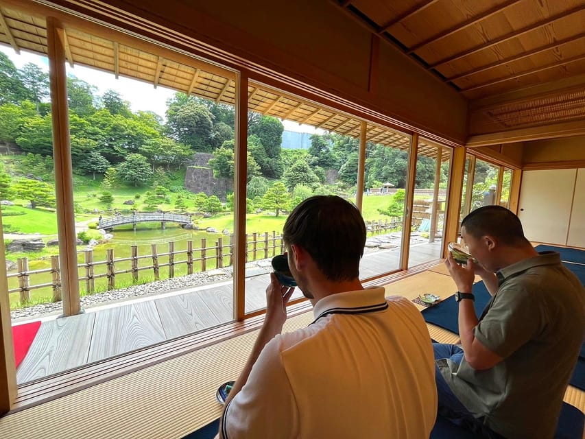 Kanazawa: Samurai, Matcha, Gardens and Geisha Full-Day Tour - Oyama Shrine: the Japanese-Western fusion with stained glass