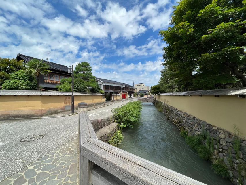 Kanazawa: Samurai, Matcha, Gardens and Geisha Full-Day Tour - Gyokusen-an matcha: ceremony, wagashi, and what to look for