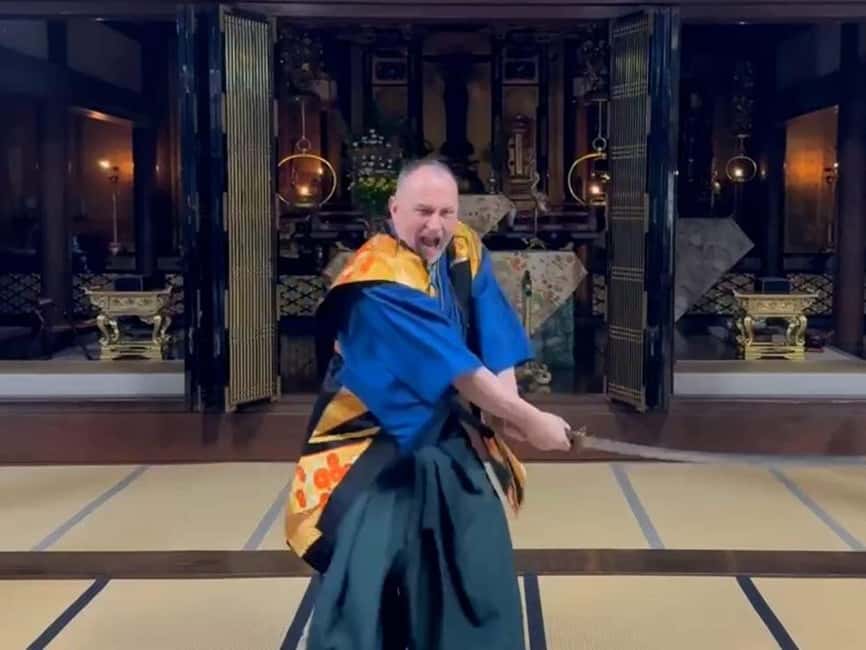 Kanazawa: Samurai Swordsmanship Lesson at a rented temple - Key highlights at a glance