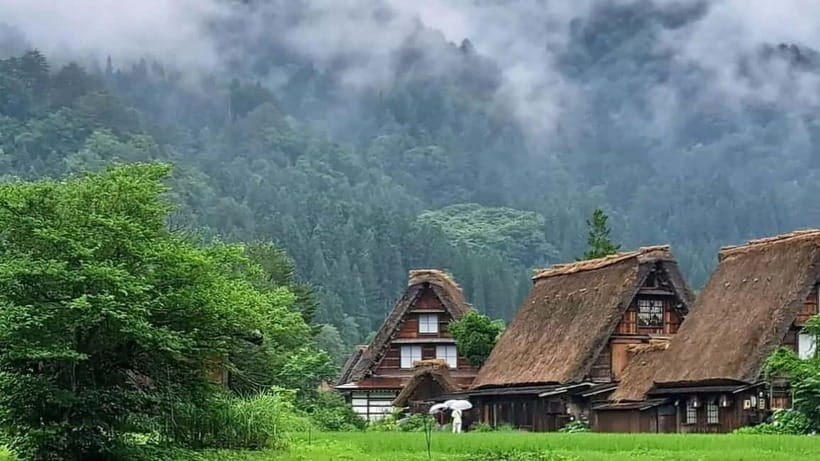 Kanazawa/Takayama: Shirakawago & Takayama Private Day Tour - Rain, snow, and safe roads: what to wear and expect