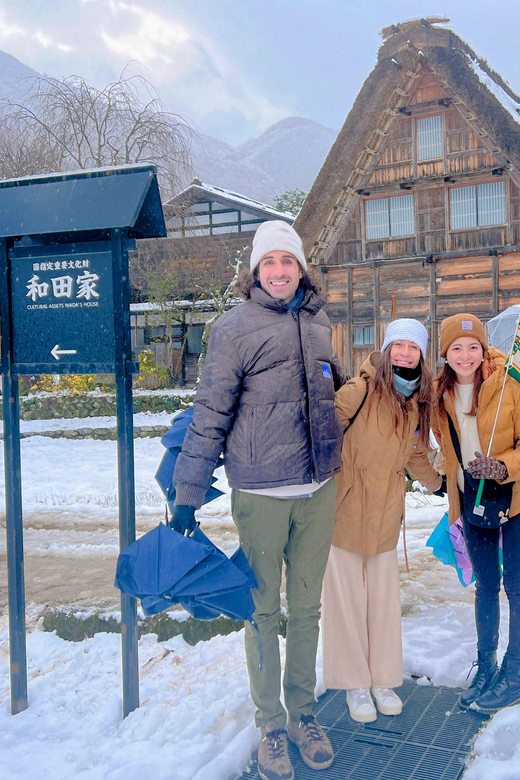 Kanazawa: World Heritage Shirakawa-go & Two Local Experience - Shirakawa-go in the morning, with photo stops and real free time