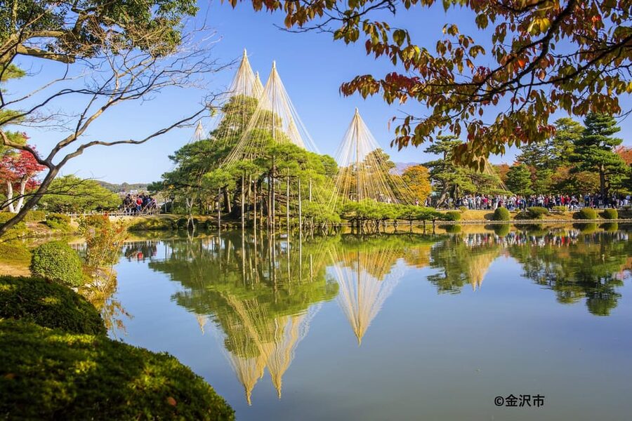 Kanazawa: World Heritage Shirakawa-go & Two Local Experience - Kenrokuen Garden: one hour that teaches you what to look for