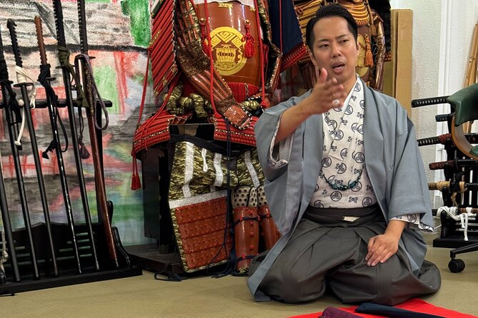 Katana Shopping with Professional Guidance in Kyoto - No language barriers, thanks to translation and on-the-spot Q&A