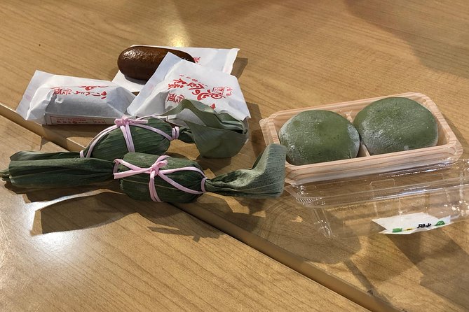 Kawaii Food Tour of Harajuku Tokyo - Finishing at Takeshita Street: Wolfgang Puck Express sweets and photos