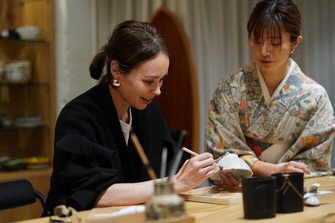Kintsugi Workshop Class in Shibuya, Tokyo with mon cadeau - The Kintsugi Workshop: Step by Step, No Guesswork