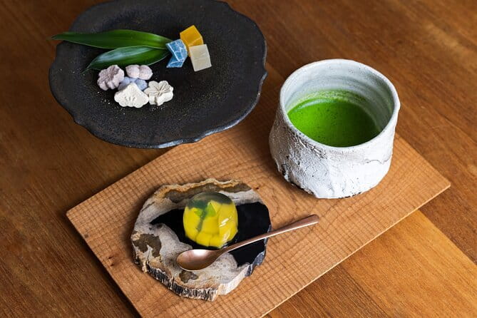 Kintsugi Workshop Class in Shibuya, Tokyo with mon cadeau - Choosing Your Crockery Piece (And Making It Worth Your Effort)