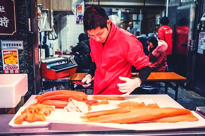 Kuromon Market Tour: All inclusive 6~8 Dishes & 3~4 samplings - Why Kuromon Market feels easier with a guide than on your own