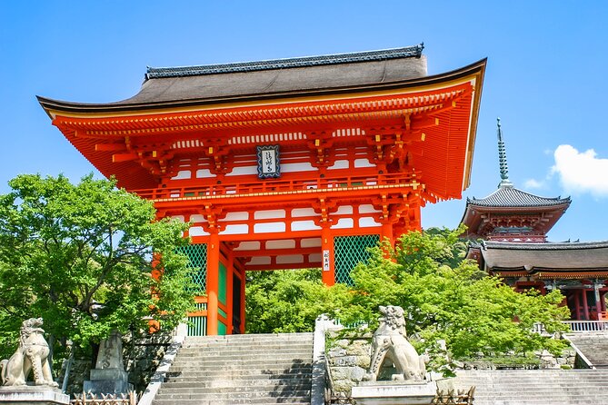 Kyoto 1 Day Golden Route Bus Tour - Lunch in Kyoto style, then Kyoto Handicraft Center shopping time
