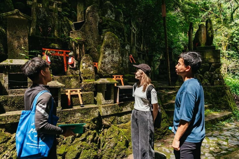 Kyoto: 3-Hour Fushimi Inari Shrine Hidden Hiking Tour - Meeting at FamilyMart Nakai Tofukuji, then easing into the walk