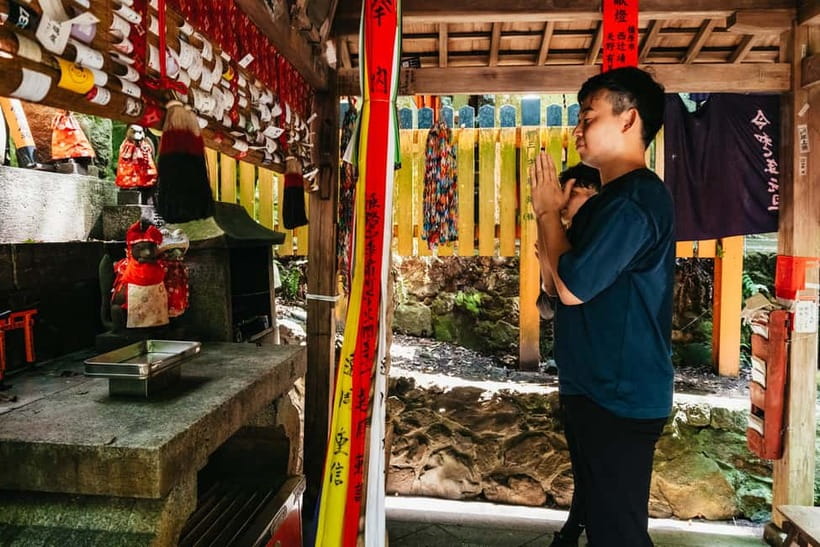 Kyoto: 3-Hour Fushimi Inari Shrine Hidden Hiking Tour - Summit altars and torii etiquette, not just walking through
