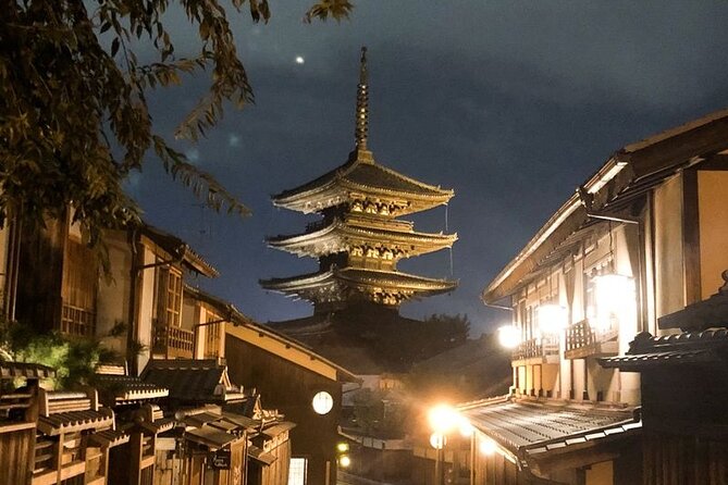 Kyoto 5-Star Geisha Night Walk: Small-Group Authentic Experience - Yasui-Konpiragu Shrine: Shinto Traditions in a Quiet Pocket