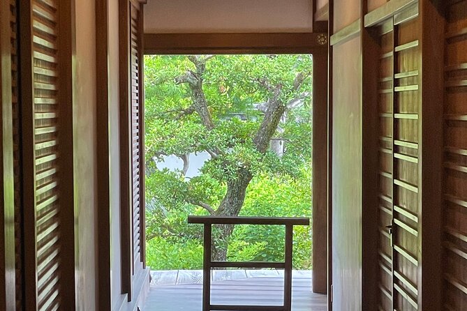 Kyoto 6h Private Tour Fushimi Inari, Kiyomizu, Gion & Hidden Gems - Chishaku-in: a calm garden break that changes the mood