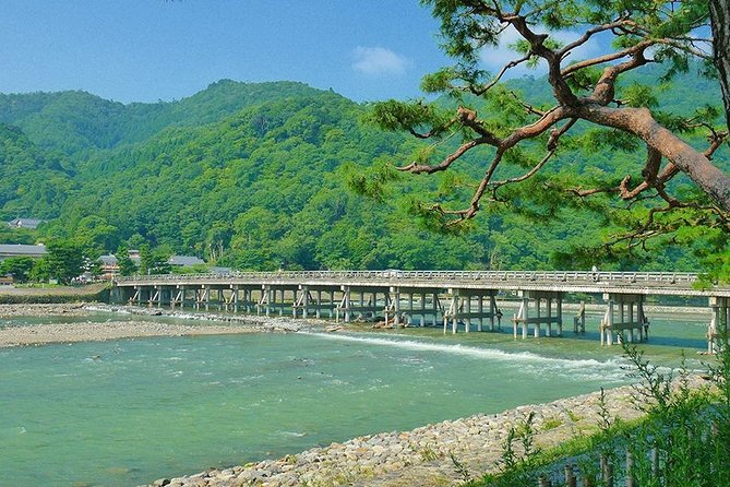 Kyoto Arashiyama & Sagano Bamboo Private Tour with Government-Licensed Guide - Optional mountain-side side quests: Kurama-dera and Kibune valley