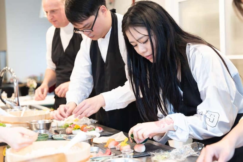 Kyoto: Enjoy Sushi & Market Tour! Best for Family & Couple! - Should You Book This Kyoto Sushi and Market Tour?