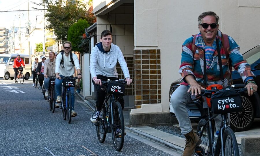 Kyoto: Full Day Bike Tour - Safety briefing first, then Toji: starting with a major foundation