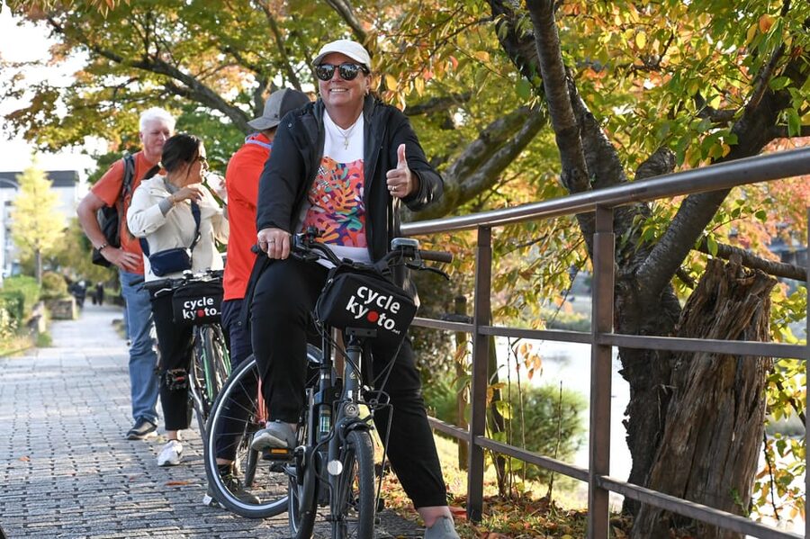 Kyoto: Full Day Bike Tour - Gion backstreets and the walk from Tofukuji to Fushimi Inari