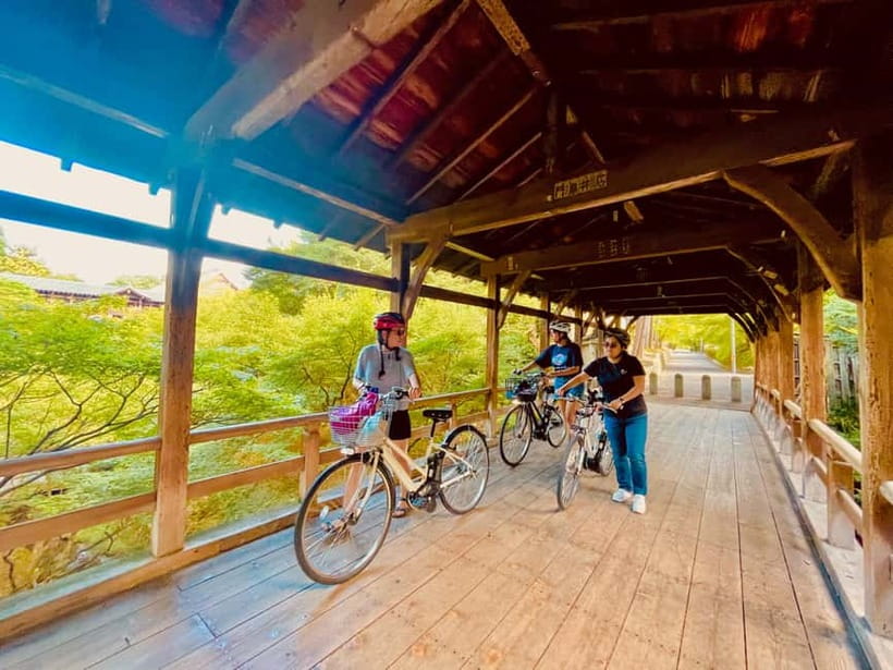 Kyoto: Fushimi Inari Shrine and Tofukuji Temple E-Bike Tour - Tofukuji Temple Zen garden: the calm counterbalance after shrine excitement