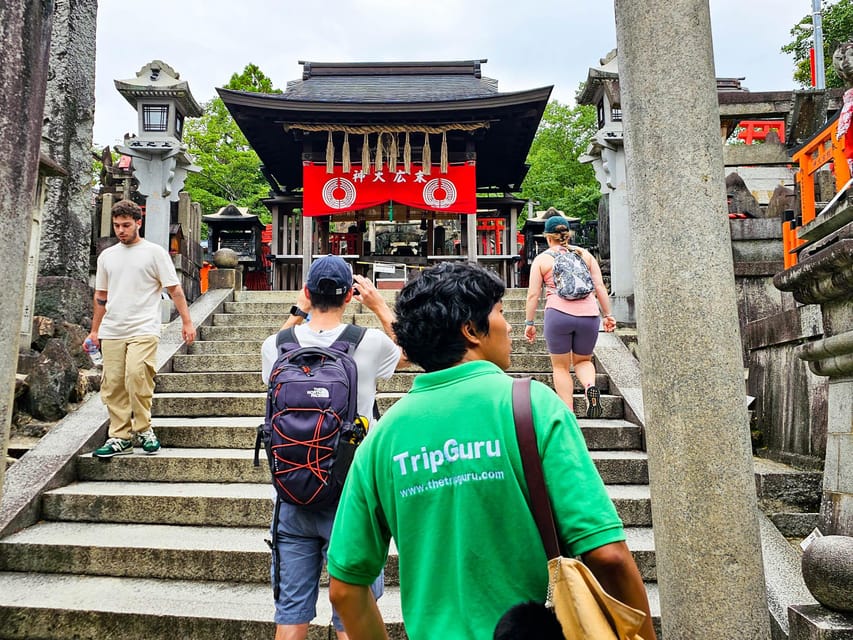Kyoto: Fushimi Inari Taisha Guided Walking Tour - Street food stop: a smart break without derailing your schedule