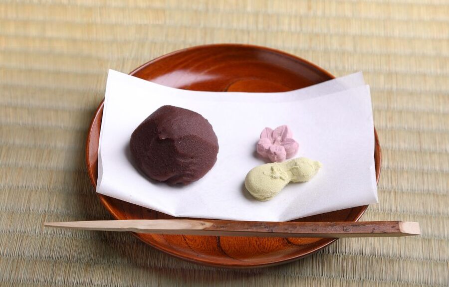 Kyoto Fushimiinari:Wagashi Making & Small Group Tea Ceremony - Tea Ceremony in Tatami Rooms: Etiquette Without the Intimidation