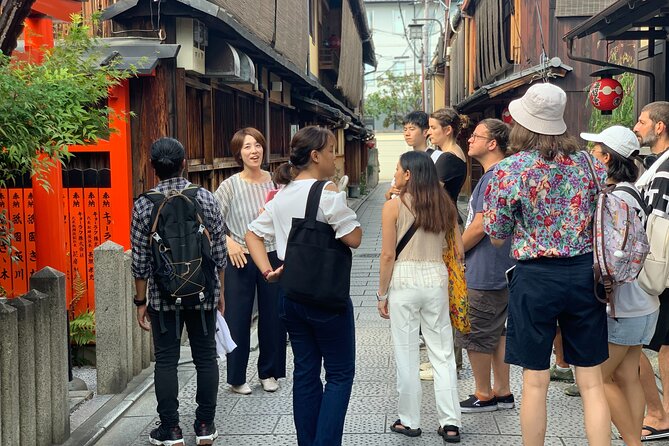 Kyoto Geisha District Walking Tour in Gion - Tatsumi Daimyojin Shrine: a quick pause with meaning