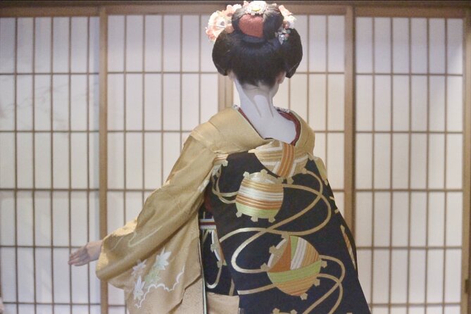 Kyoto Geisha Show Cultural Hour with an apprentice geisha, Maiko - The 90-Minute Flow: Show Format, Songs, and the Q&A Session