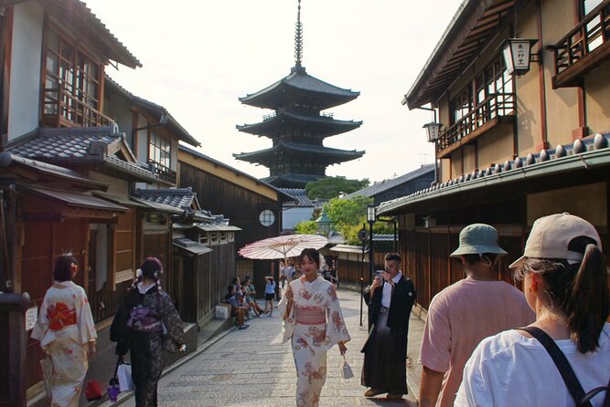 Kyoto: Gion and Geisha District Walking Tour - Nene-no-Michi: the street where samurai stories make sense