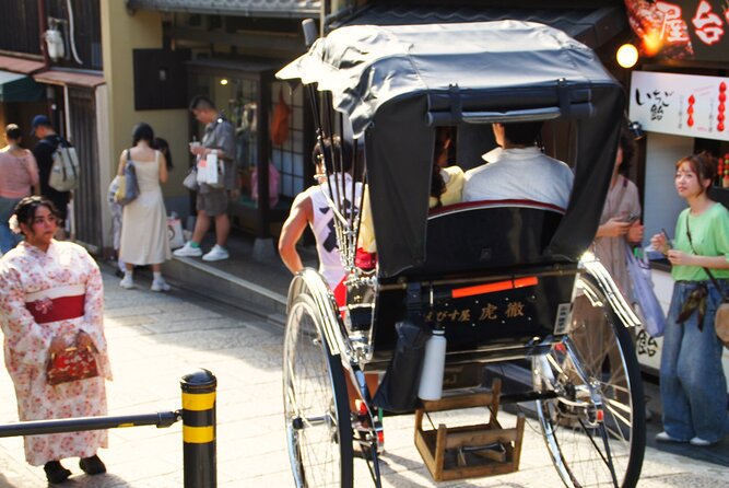 Kyoto: Gion and Geisha District Walking Tour - English guide, small group, and the value of asking questions