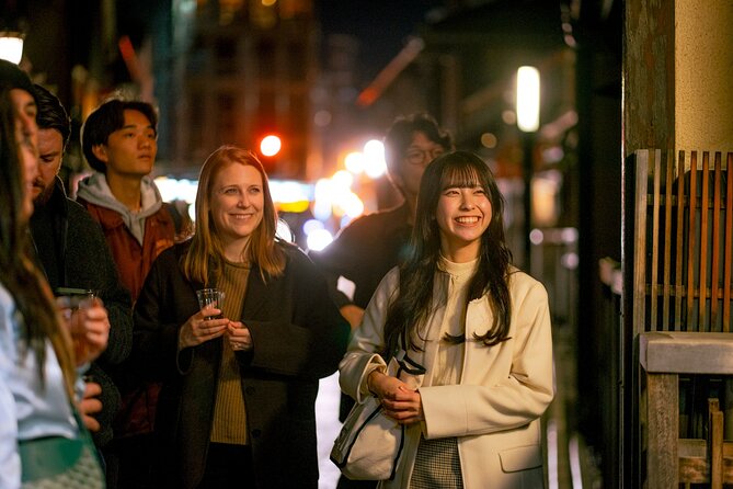 Kyoto: Gion Geisha District & Sake-in-Hand Walking Tour - Key things that make this tour work